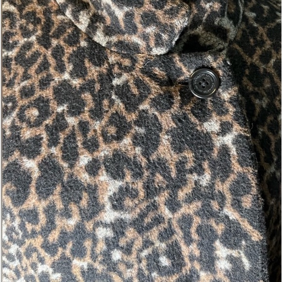 Coach. - Picture 8 of 8